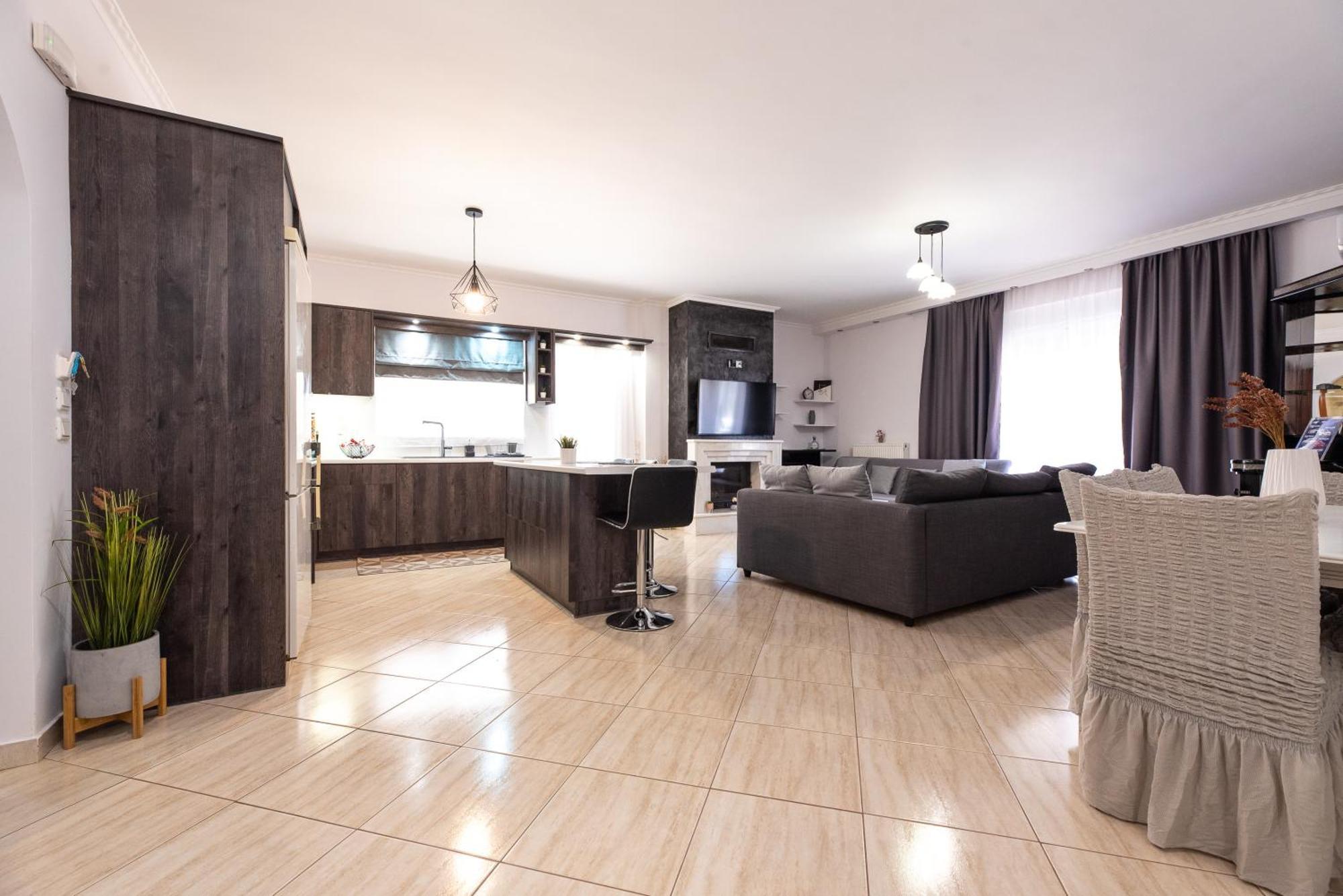 Sea And Airport Apartment *